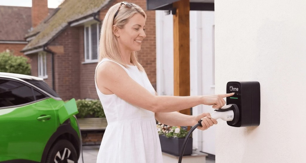 Ohme ePod EV charger, view 3